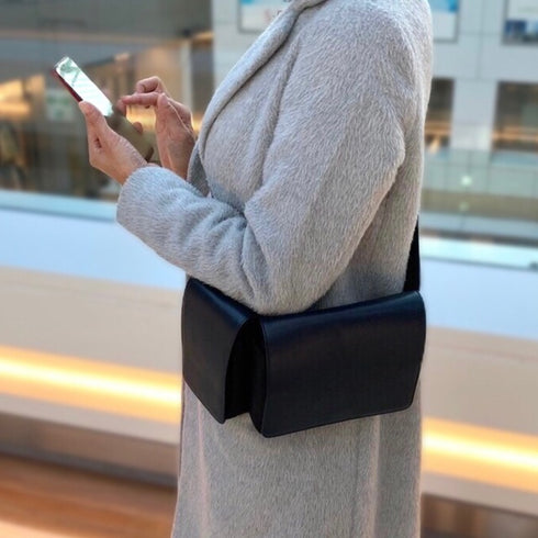 ナイロン × 牛革ボディ&ヒップバッグ(ブルー&ブラック)